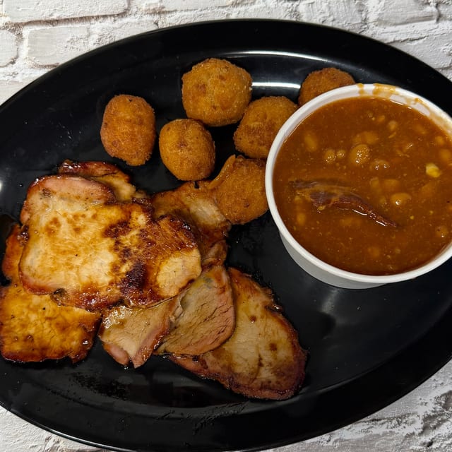 Roasted Sliced Pork Plate.